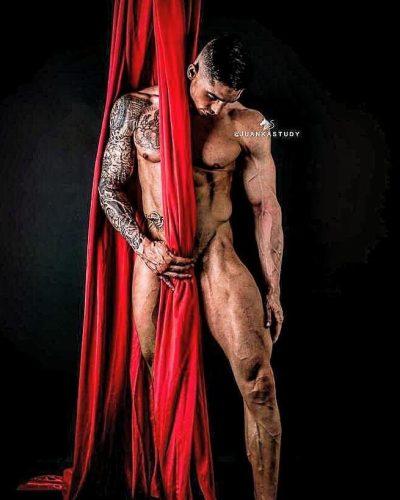 Contratación de Strippers en Valencia: ¡Diversión Garantizada!