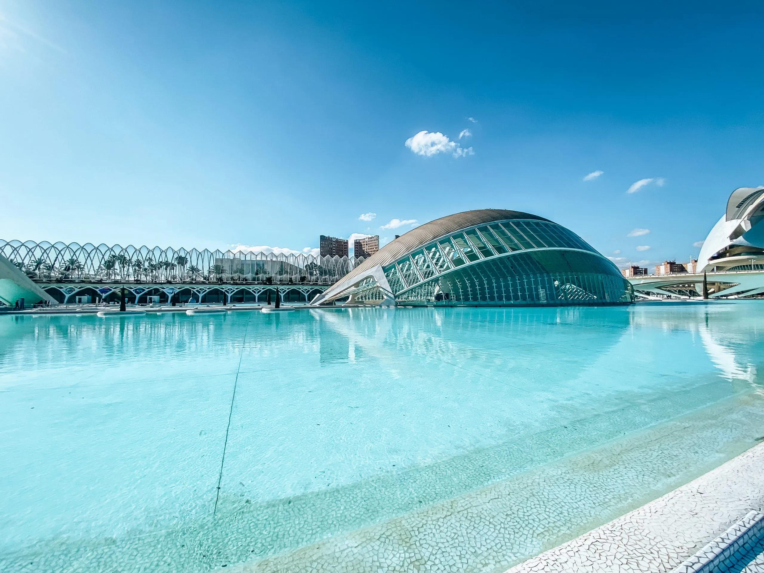 Valencia Exclusiva: Disfruta del Entretenimiento Privado